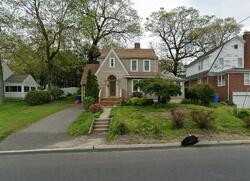 Pre-foreclosure in  Cooke St Waterbury, CT 06710