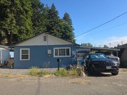 Pre-foreclosure in  Carson Woods Rd Fortuna, CA 95540