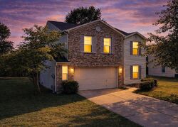 Pre-foreclosure in  Woodland Heights Dr Avon, IN 46123