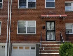 Pre-foreclosure in  Clintonville St Whitestone, NY 11357