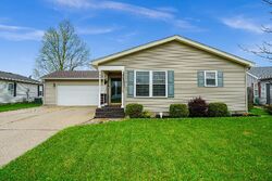 Pre-foreclosure Listing in Northpointe Dr FRANKLIN, IN 46131