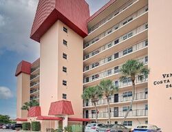 Pre-foreclosure in  Saint Augustine Ave  Venice, FL 34285