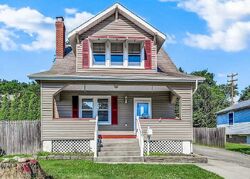 Pre-foreclosure in  Wade Ave Catonsville, MD 21228