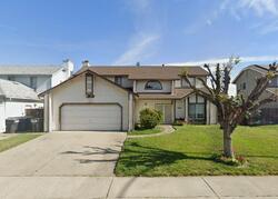 Pre-foreclosure in  Nikki Ann Way Turlock, CA 95380