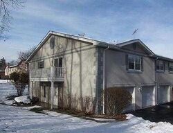 Pre-foreclosure in  GREENWOOD CIR Woodstock, IL 60098