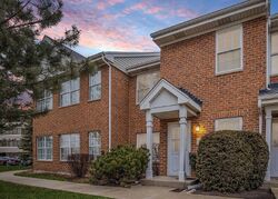 Pre-foreclosure in  Astoria Ct Elmhurst, IL 60126