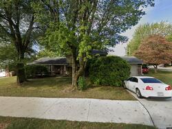 Pre-foreclosure in  Taylor Rd Columbus, IN 47203