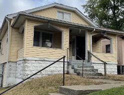 Pre-foreclosure in  Chase Ct Louisville, KY 40211