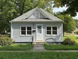 Pre-foreclosure in  N 5th St Estherville, IA 51334