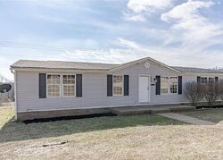 Pre-foreclosure in  Hardinsburg Rd Cecilia, KY 42724