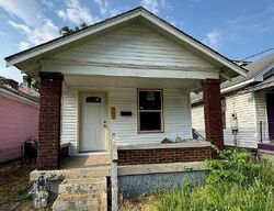 Pre-foreclosure in  W Oak St Louisville, KY 40210