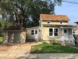 Pre-foreclosure in  Crescent St Elgin, IL 60123
