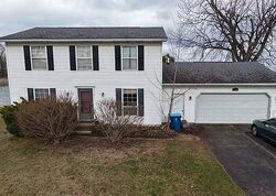 Pre-foreclosure in  Edgewater Dr Fenton, MI 48430