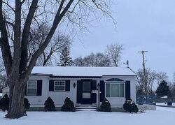 Pre-foreclosure in  Alura Pl Saginaw, MI 48604