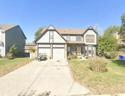 Pre-foreclosure in  SE 12TH TER Lees Summit, MO 64081