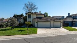 Pre-foreclosure in  Shelduck Ln Galt, CA 95632