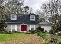 Pre-foreclosure in  Valleywood Dr Gautier, MS 39553