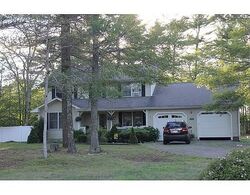 Pre-foreclosure in  Lee Erin Ln Acushnet, MA 02743