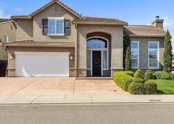 Pre-foreclosure in  Vancouver Dr Modesto, CA 95355