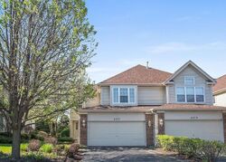 Pre-foreclosure in  Renard Ln Saint Charles, IL 60175