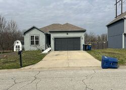  Crystal Ave, Peculiar MO