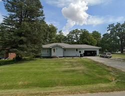  N Waugh St, Hedrick IA