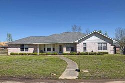 Pre-foreclosure in  Starlight St Idabel, OK 74745