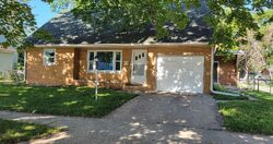 Pre-foreclosure in  S Maryland Ave Mason City, IA 50401