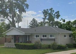 Pre-foreclosure in  E Rose Ave Garden City, MI 48135