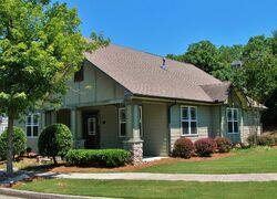 Pre-foreclosure in  Mission Oak Dr Grayson, GA 30017