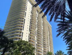 Pre-foreclosure in  E COUNTRY CLUB DR Miami, FL 33180
