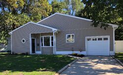 Pre-foreclosure in  Mason Dr Hazlet, NJ 07730