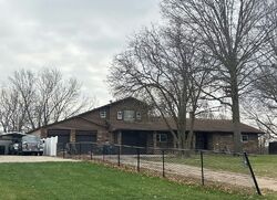 Pre-foreclosure in  Greenwood Dr Ottumwa, IA 52501