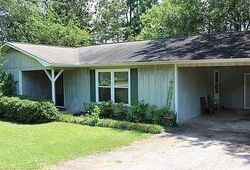 Pre-foreclosure in  Nonna Ln Seneca, SC 29678
