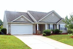 Pre-foreclosure in  Wagner Pointe Dr Nw Conover, NC 28613