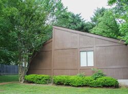 Pre-foreclosure in  Doral Country Dr Nashville, TN 37221