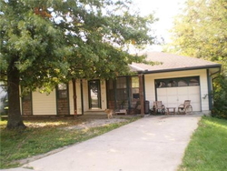 Pre-foreclosure in  E DRYDEN ST Odessa, MO 64076