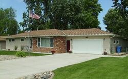 Pre-foreclosure in  W 9th St Sioux Falls, SD 57107