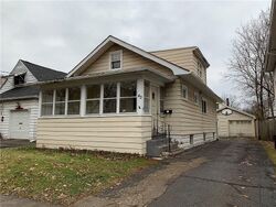 Pre-foreclosure in  Nichols St Rochester, NY 14609