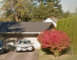 Pre-foreclosure in  Se Michael Dr Portland, OR 97222