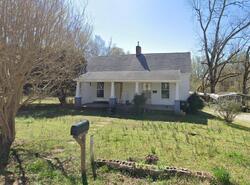 Pre-foreclosure in  Sirrine St Honea Path, SC 29654