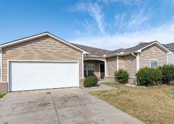 Pre-foreclosure in  Coles Creek Dr Carencro, LA 70520