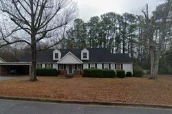 Pre-foreclosure in  Lucerne Dr Spartanburg, SC 29302