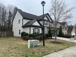 Pre-foreclosure in  Pearhaven Ln Gainesville, GA 30504
