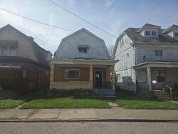 Pre-foreclosure in  Kenneth Ave New Kensington, PA 15068