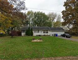 Pre-foreclosure in  Longview Dr Saint Charles, IL 60175