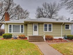 Pre-foreclosure in  Kruse St Saint Paul, MN 55118