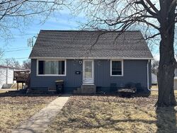  E Elm St, Redwood Falls MN