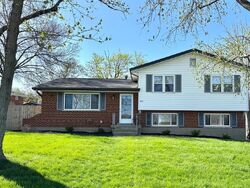 Pre-foreclosure in  Compton Rd Cincinnati, OH 45231