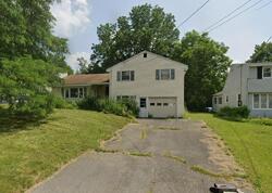 Pre-foreclosure in  Medfield Dr East Syracuse, NY 13057